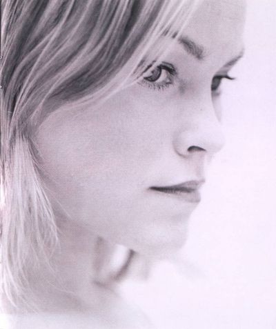Alice Martineau at If I Fall Video shoot