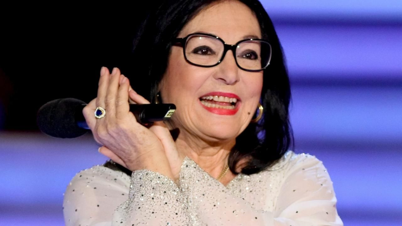 Nana Mouskouri