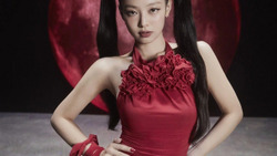JENNIE
