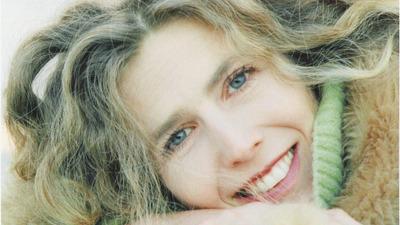 Sophie B. Hawkins