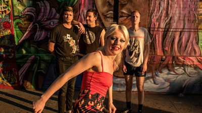 Amyl and The Sniffers