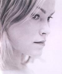 Alice Martineau at If I Fall Video shoot